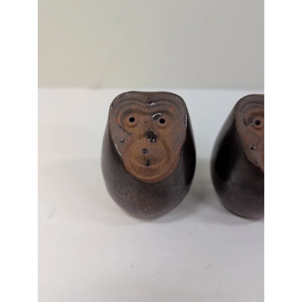 Vintage UCTCI Japan Stoneware Pottery Monkey Ape Salt & Pepper Shakers‎